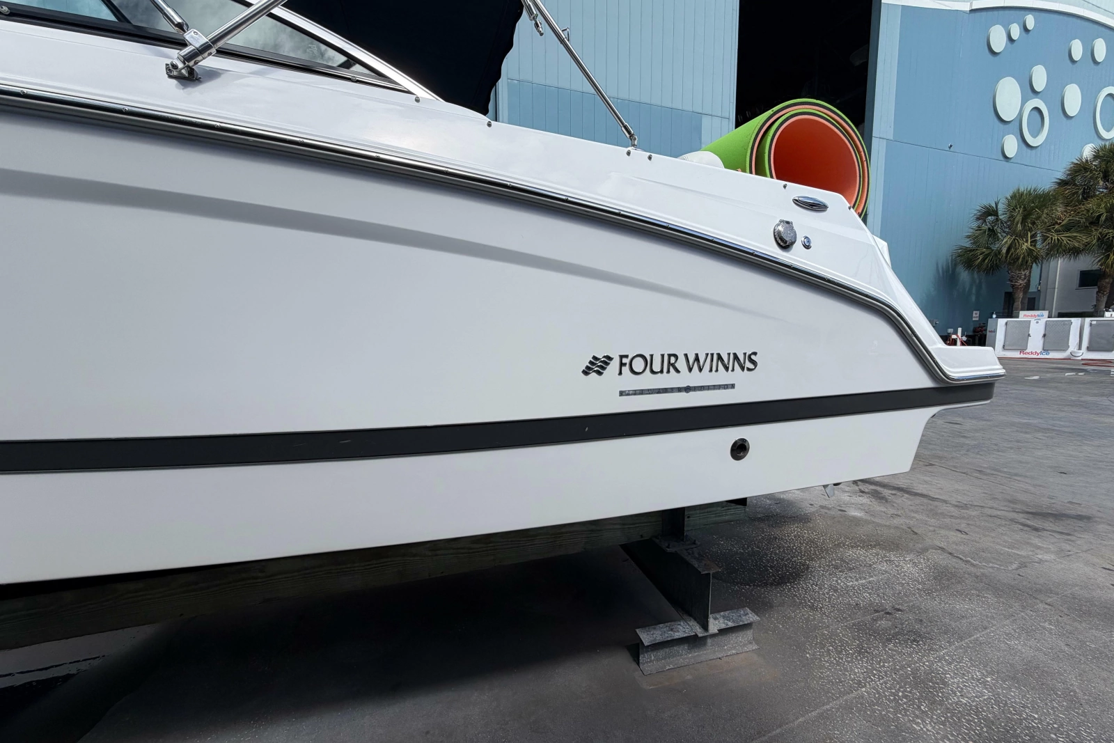 2021 Four Winns HD3