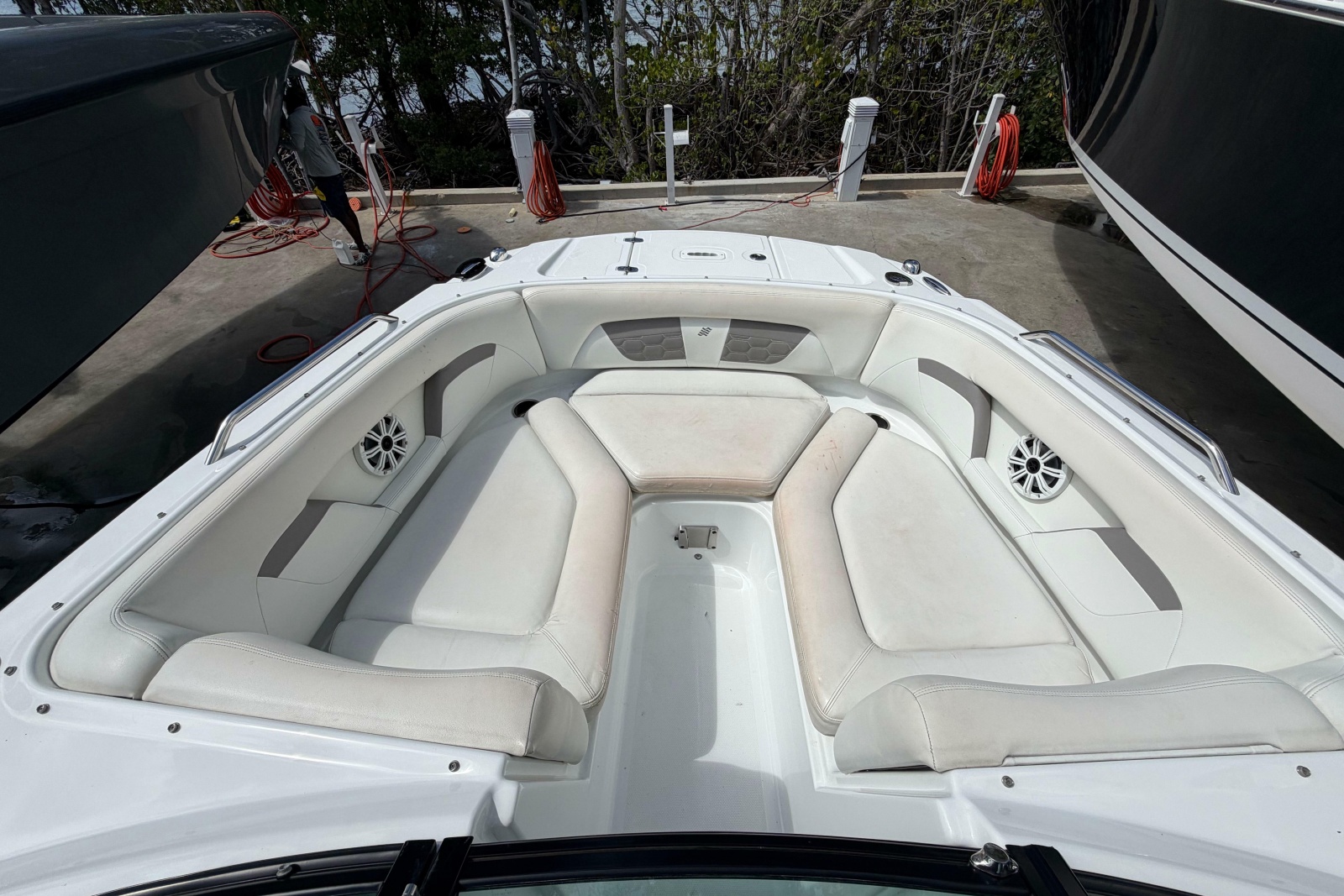 2021 Four Winns HD3