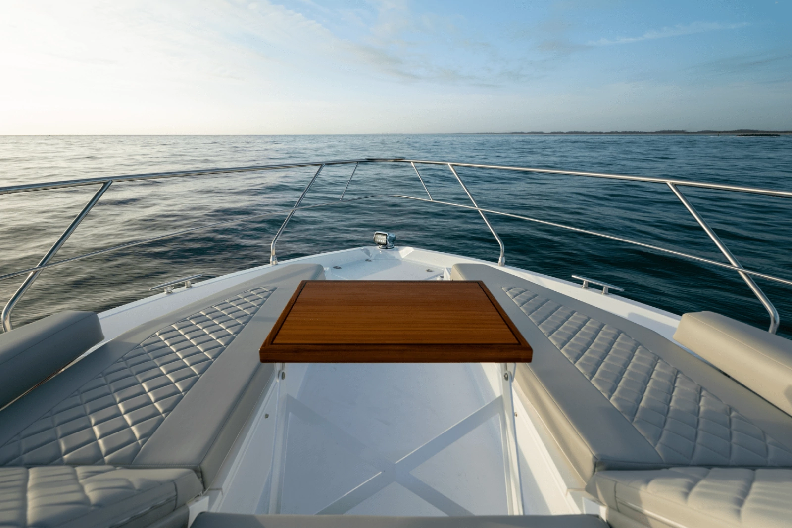 2024 Cruisers Yachts 50 Cantius