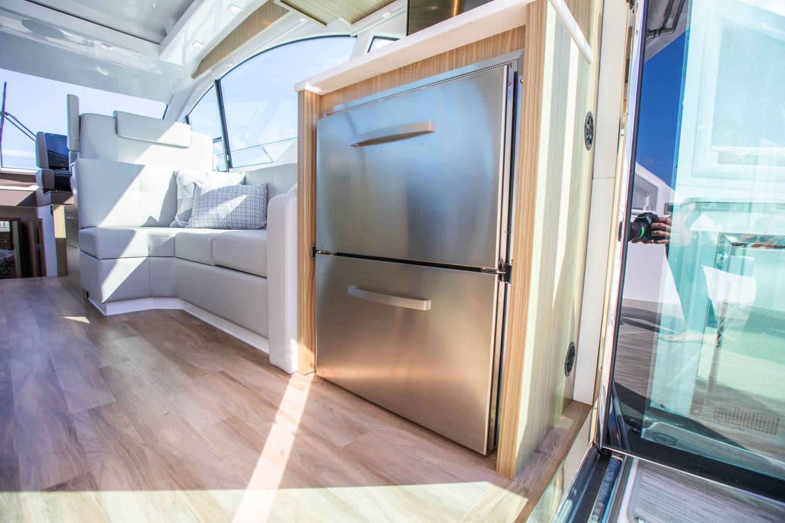 2024 Cruisers Yachts 50 Cantius