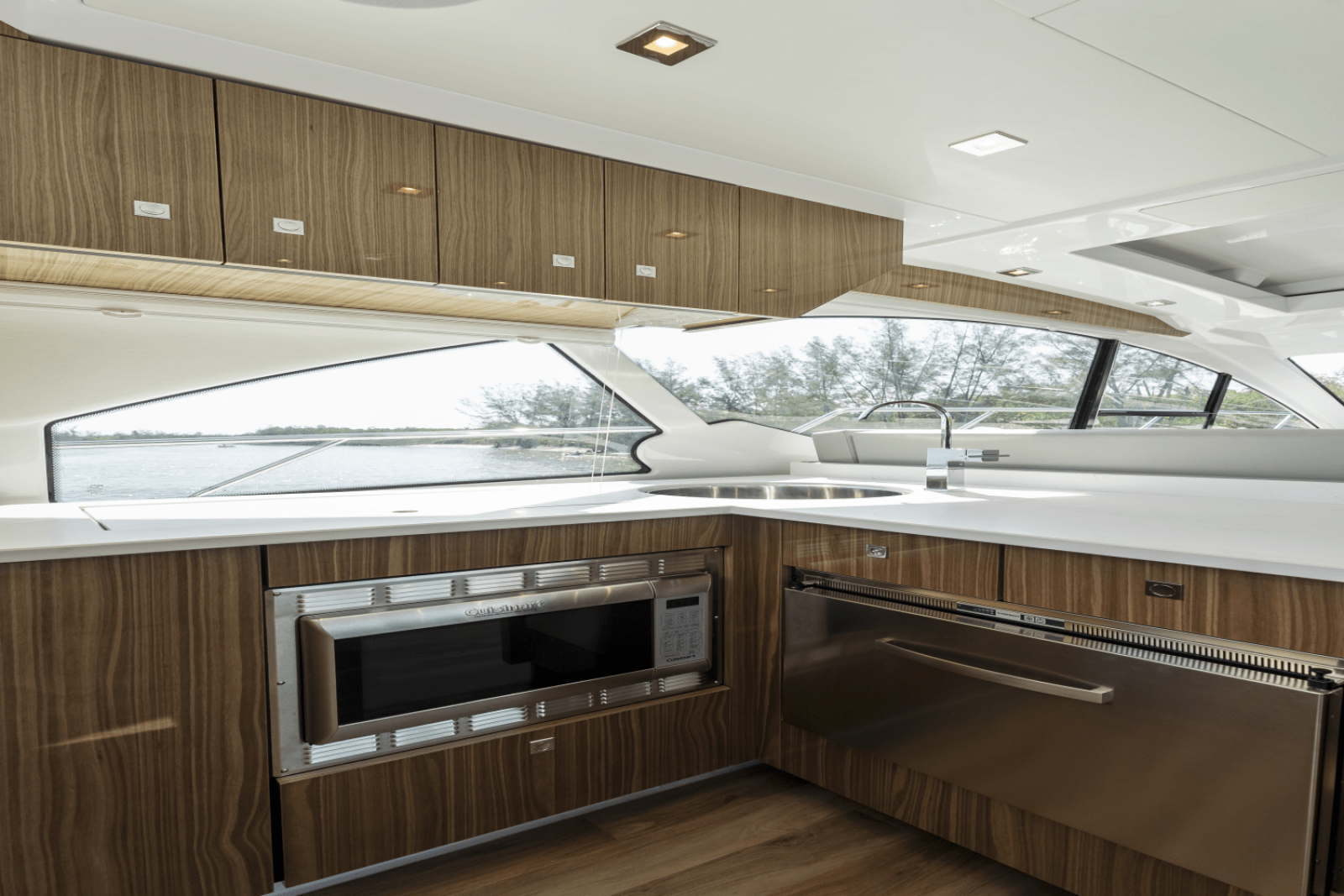 2024 Cruisers Yachts 50 Cantius