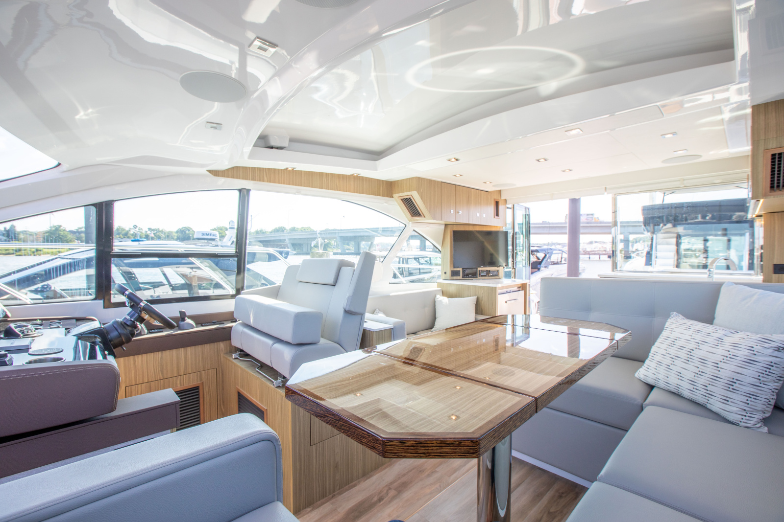 2024 Cruisers Yachts 50 Cantius