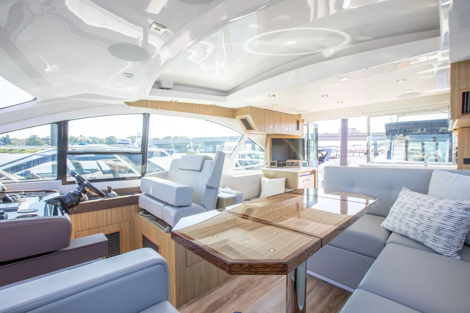 2024 Cruisers Yachts 50 Cantius