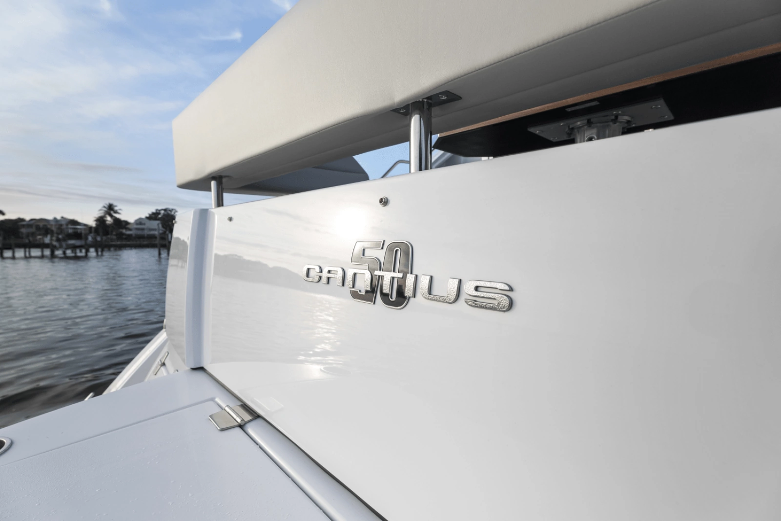 2024 Cruisers Yachts 50 Cantius