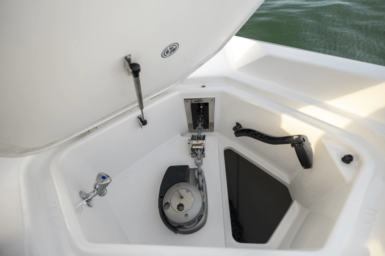 2024 Cruisers Yachts 50 Cantius