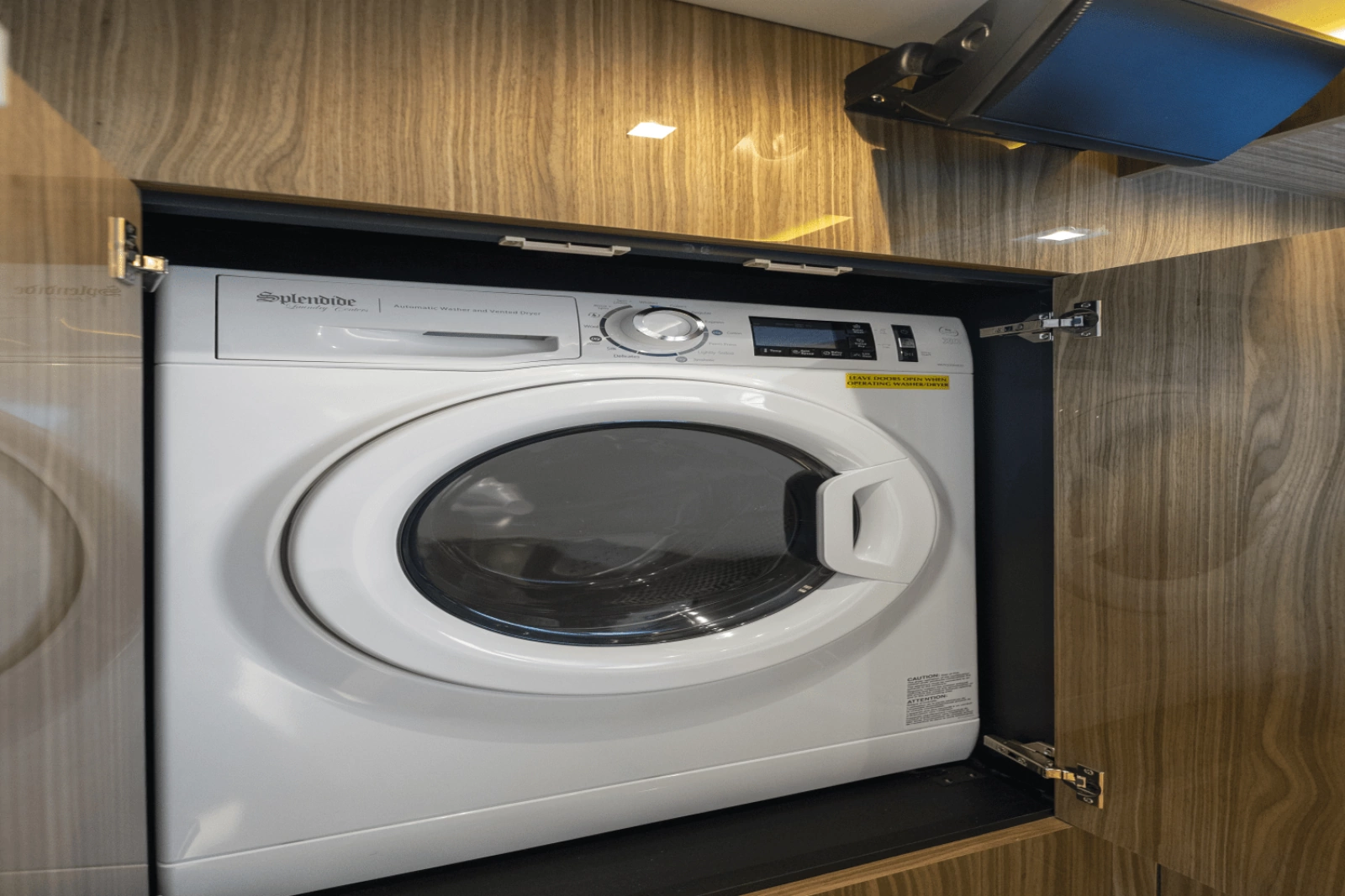 2024 Cruisers Yachts 50 Cantius
