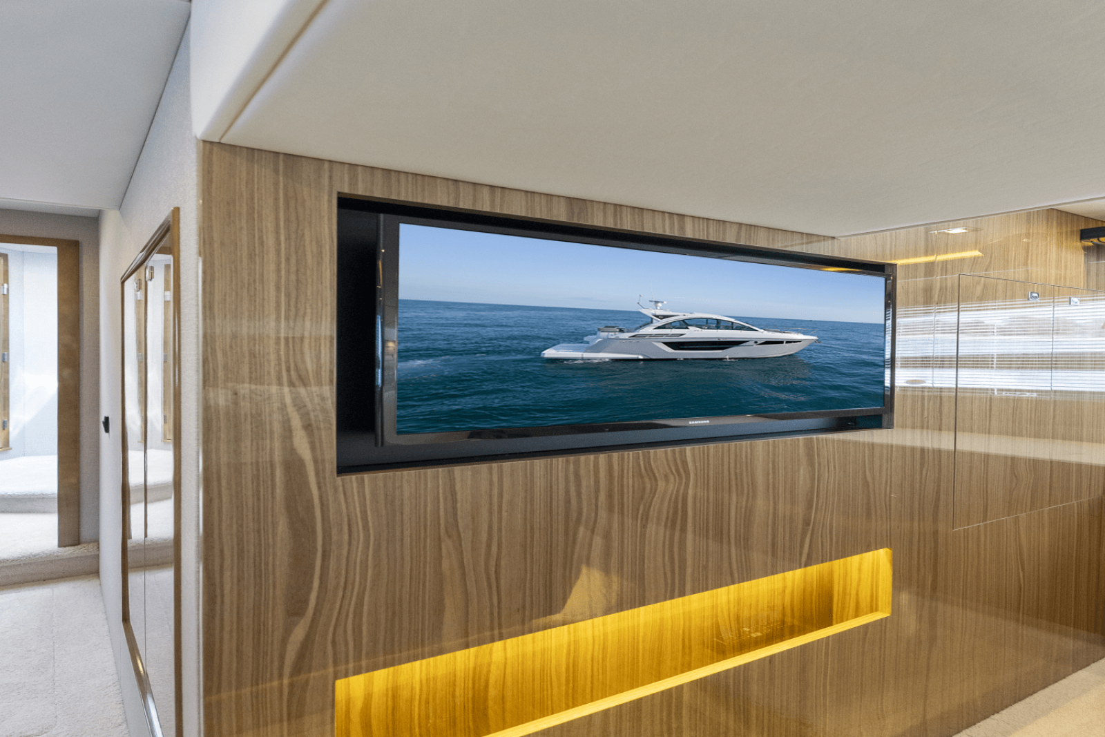2024 Cruisers Yachts 50 Cantius