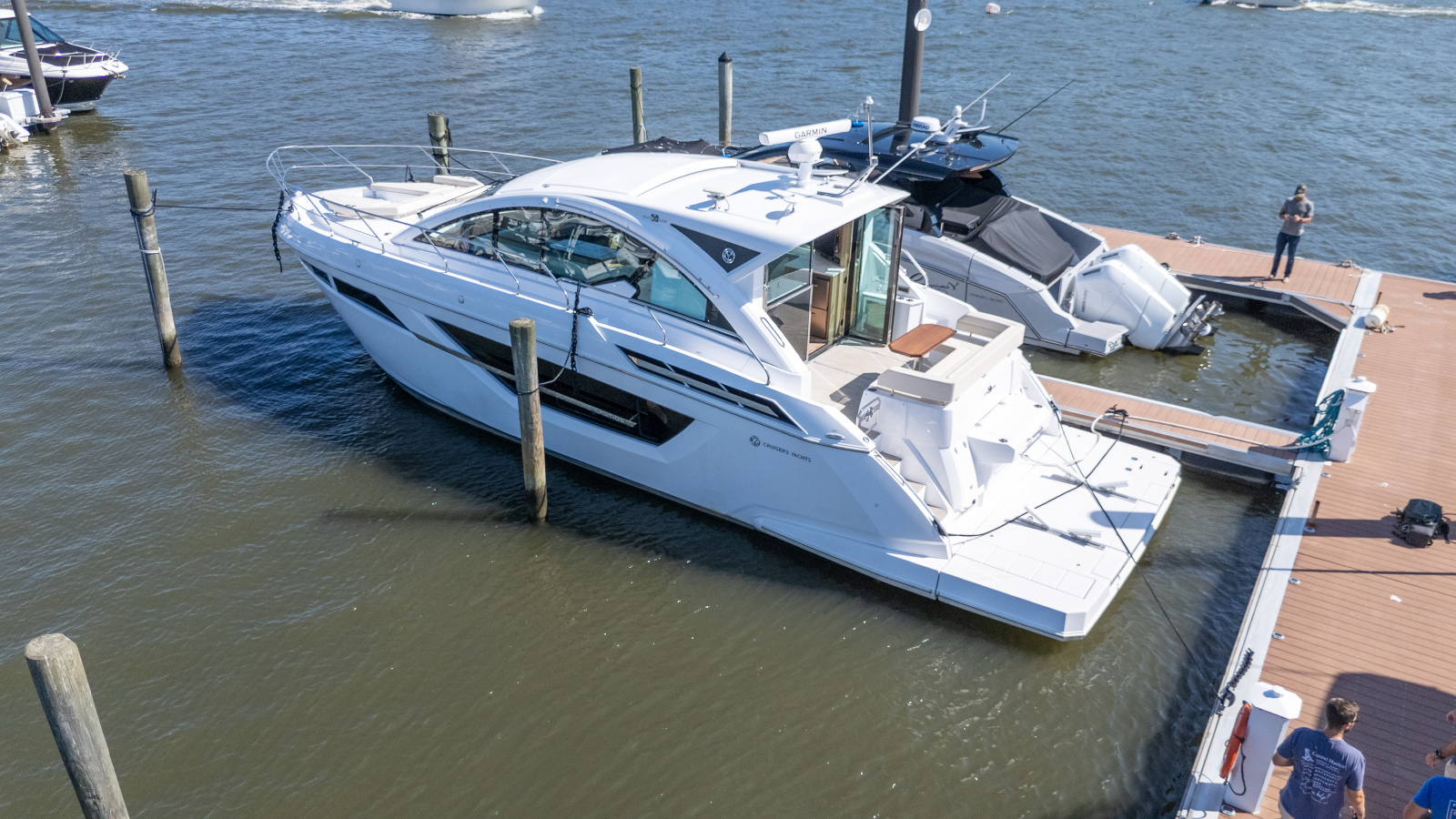 2024 Cruisers Yachts 50 Cantius