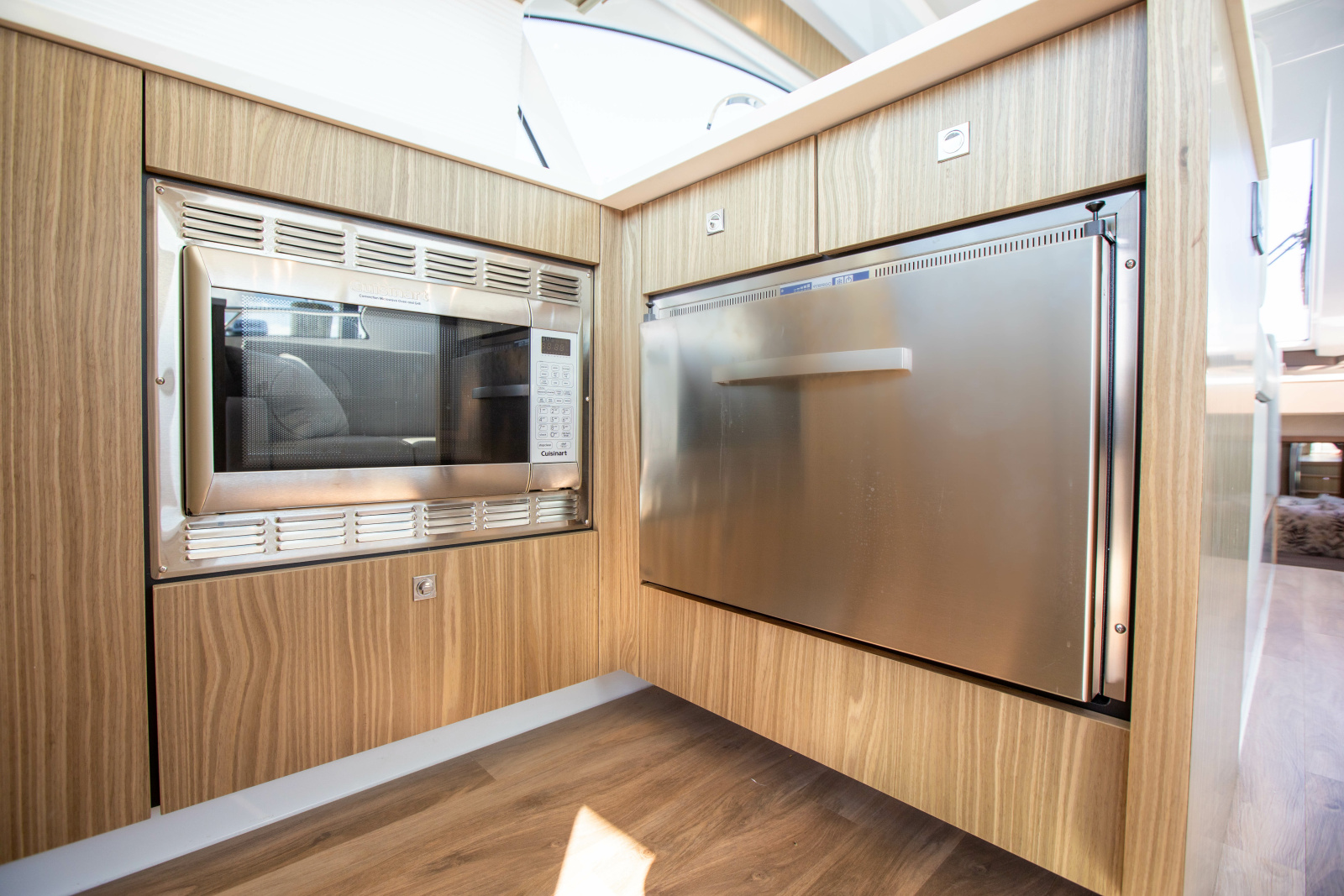 2024 Cruisers Yachts 50 Cantius