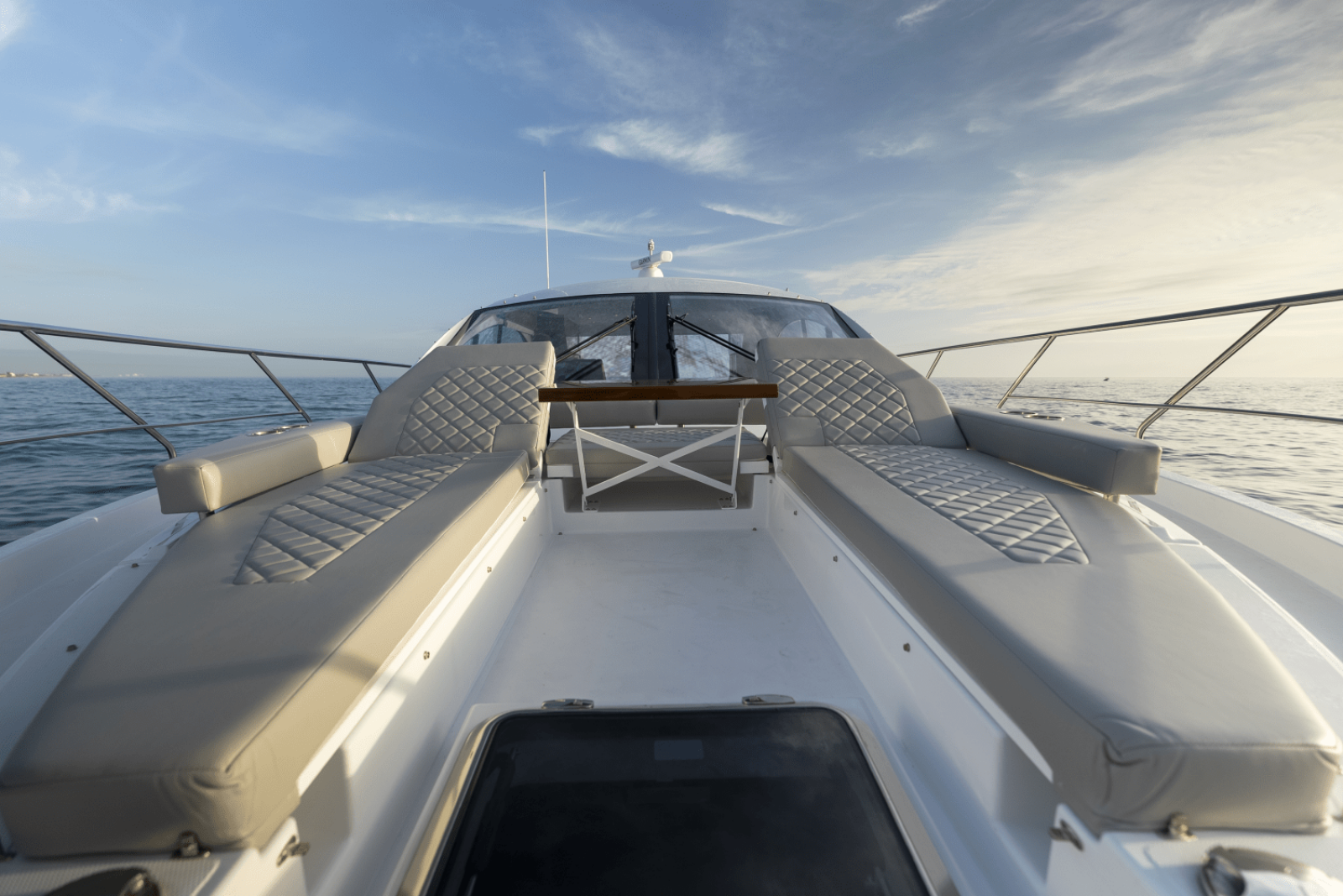 2024 Cruisers Yachts 50 Cantius