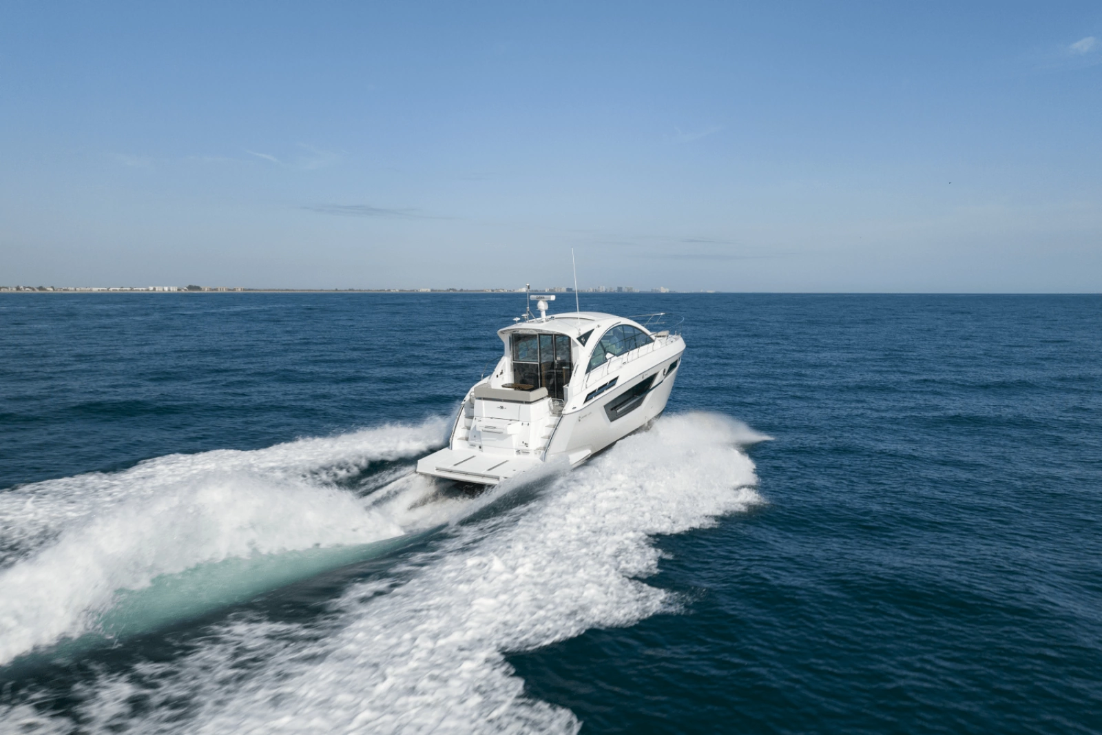 2024 Cruisers Yachts 50 Cantius