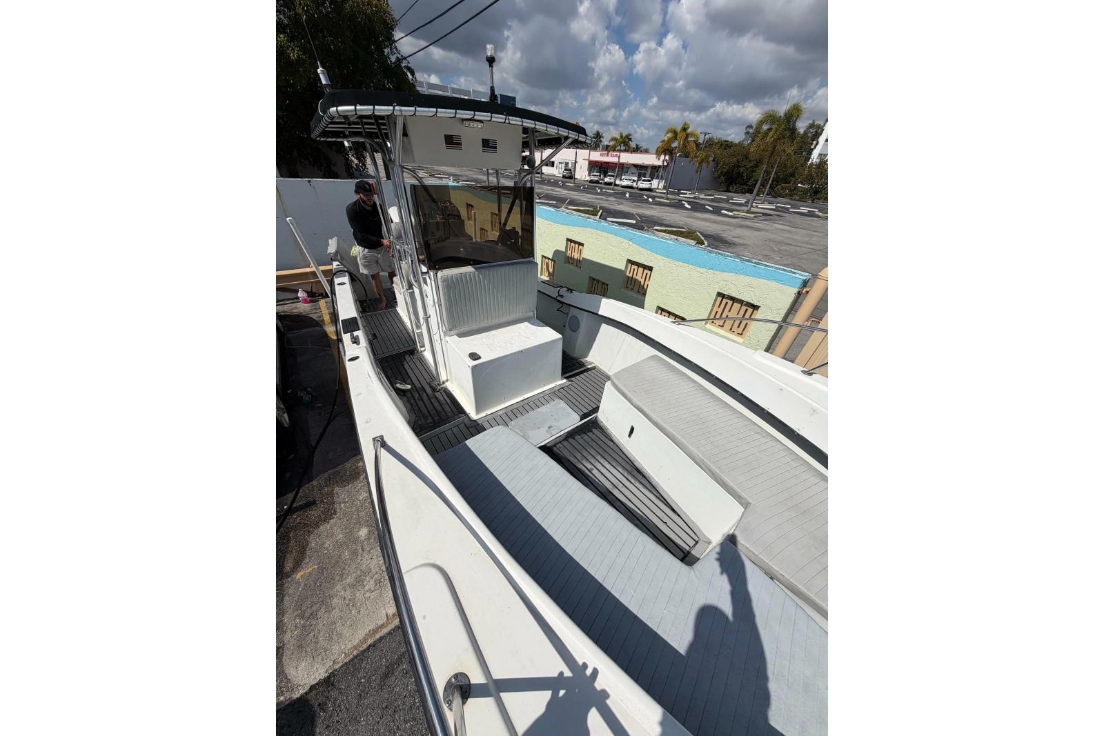 1997 Dusky 256 Center Console