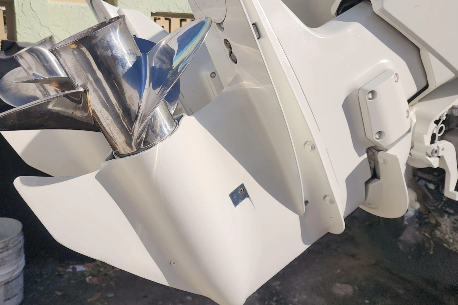 1997 Dusky 256 Center Console