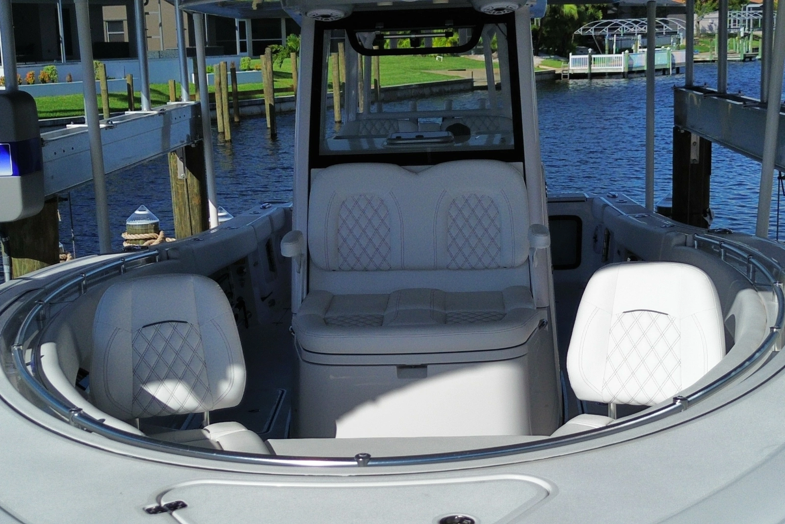 2025 Sportsman Open 322 Center Console