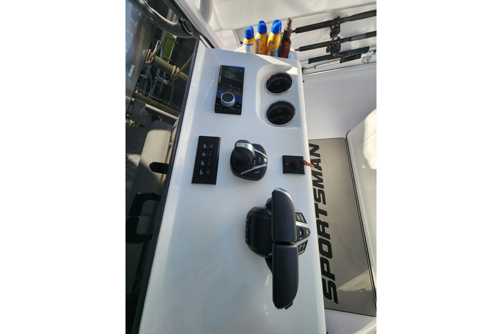 2025 Sportsman Open 322 Center Console