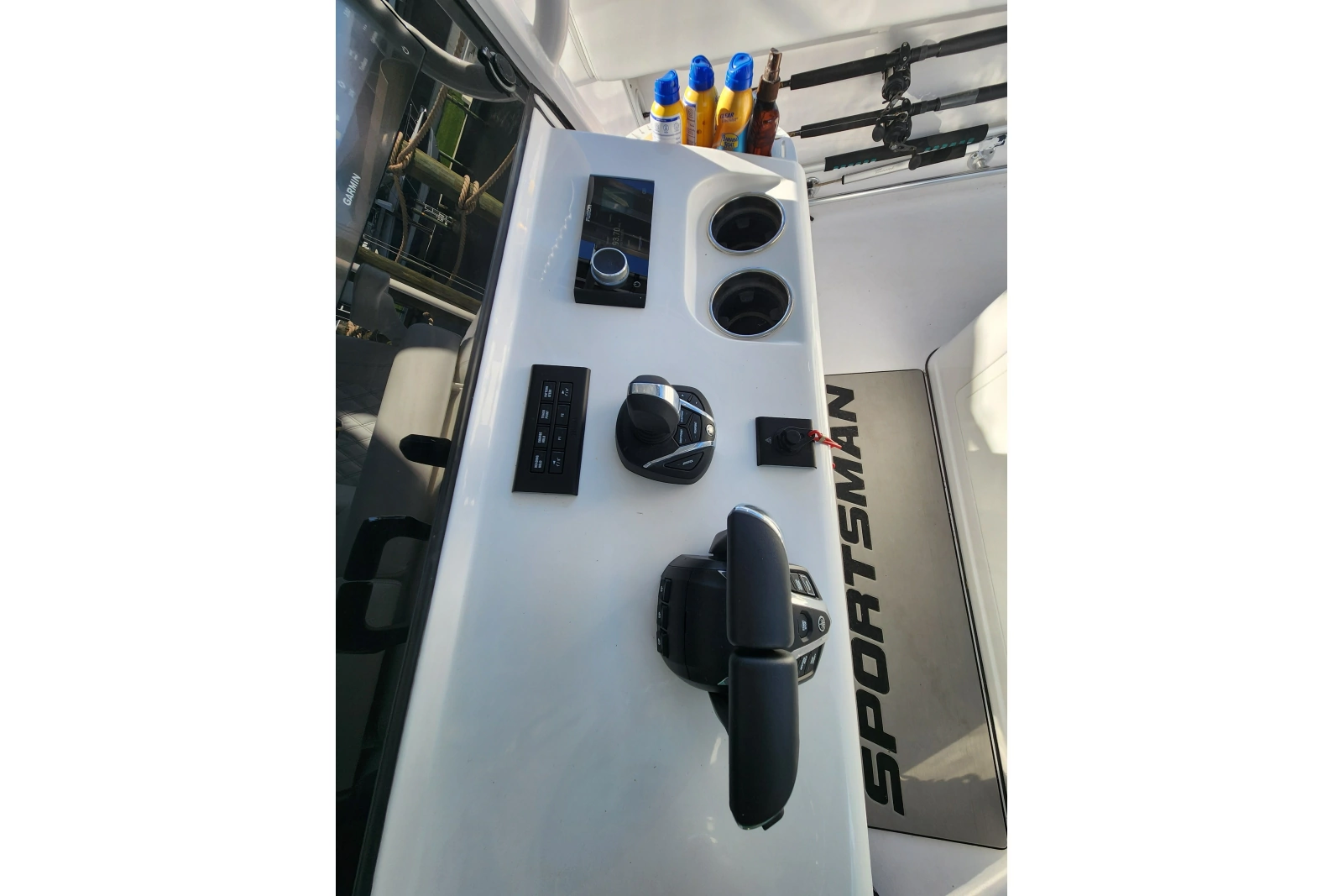 2025 Sportsman Open 322 Center Console