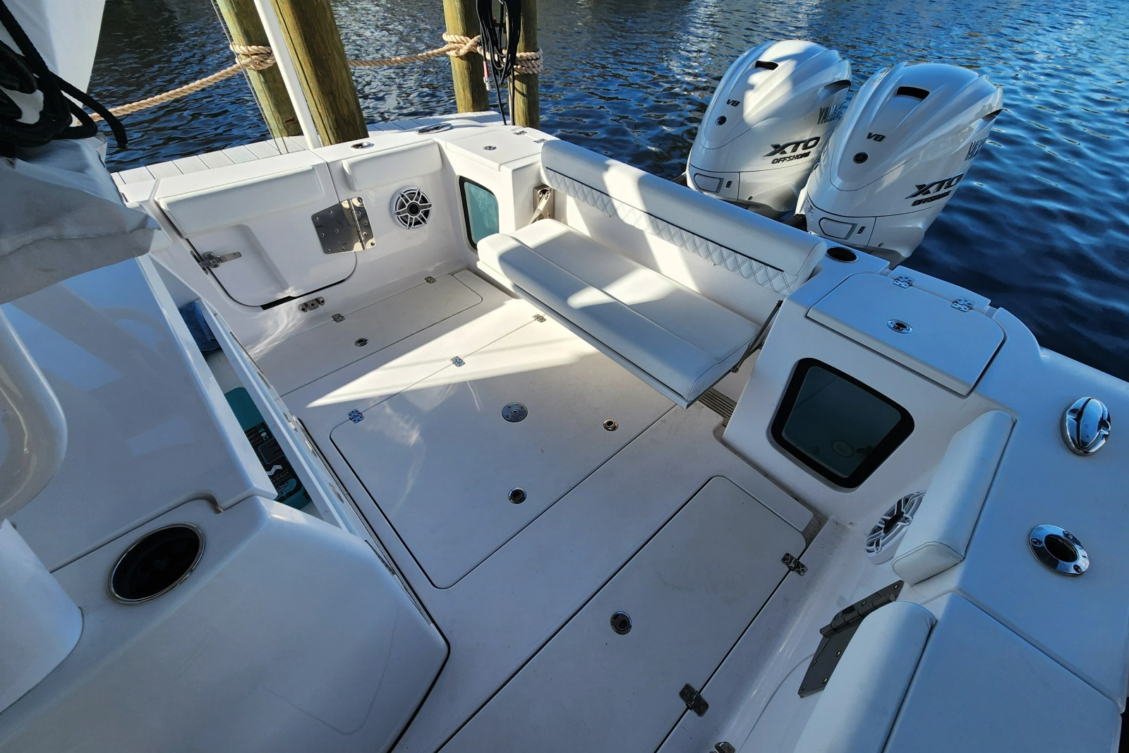 2025 Sportsman Open 322 Center Console