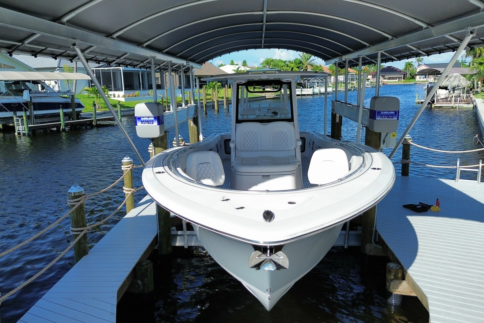 2025 Sportsman Open 322 Center Console