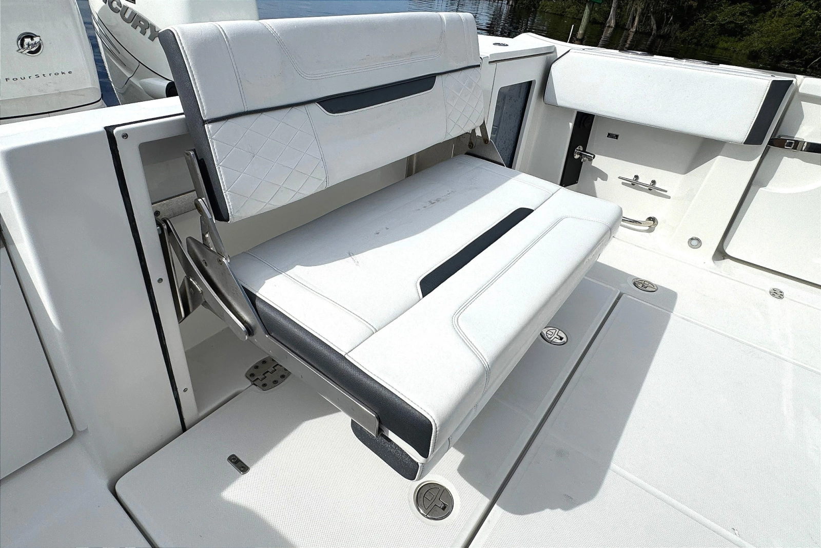 2021 Blackfin 332 CC