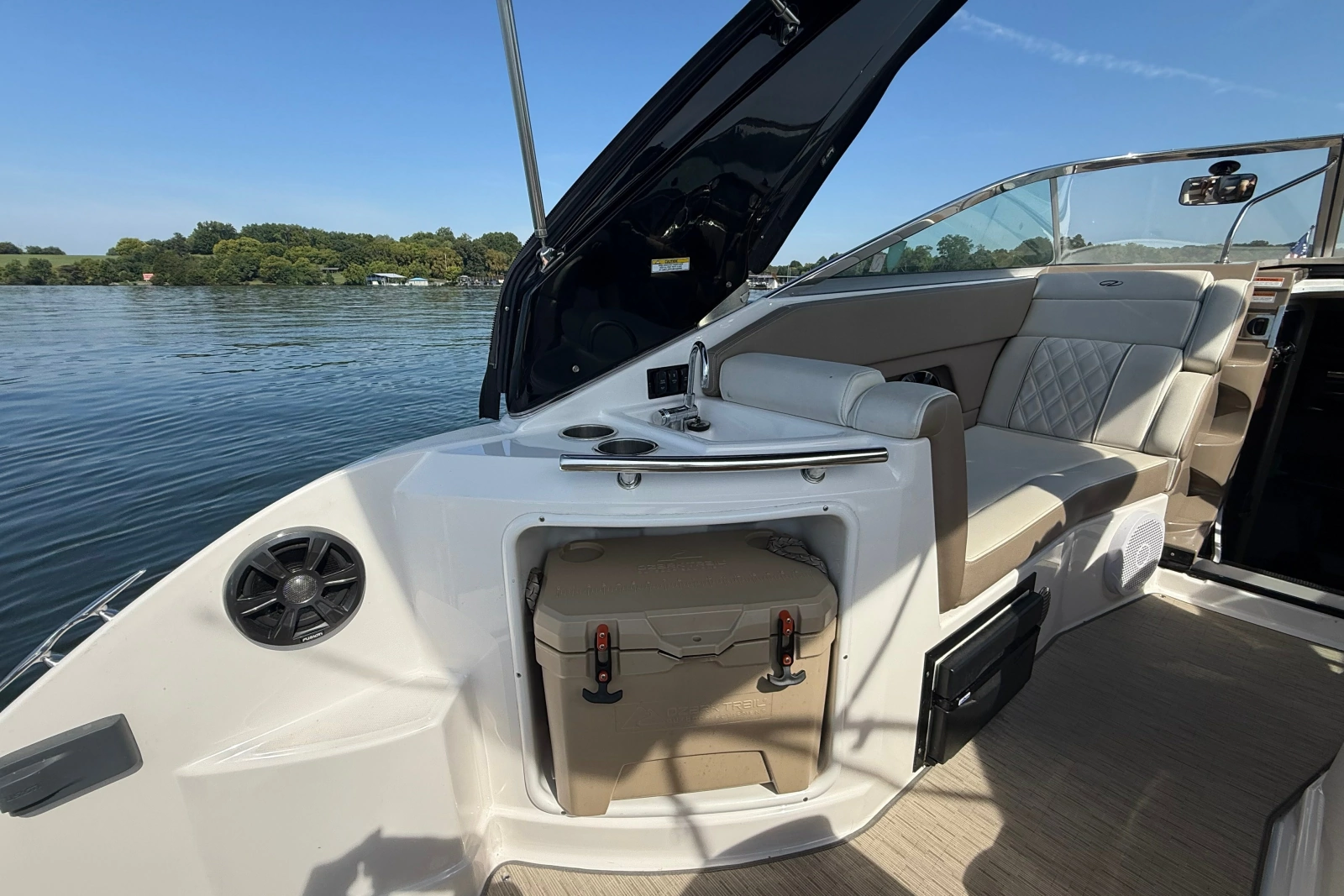 2018 Regal 28 Express