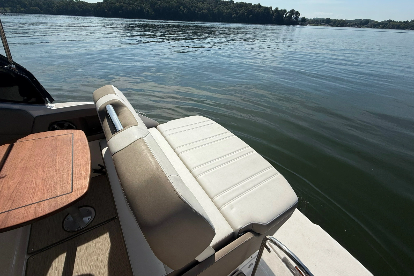 2018 Regal 28 Express