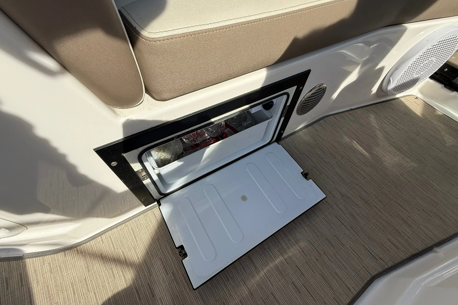 2018 Regal 28 Express