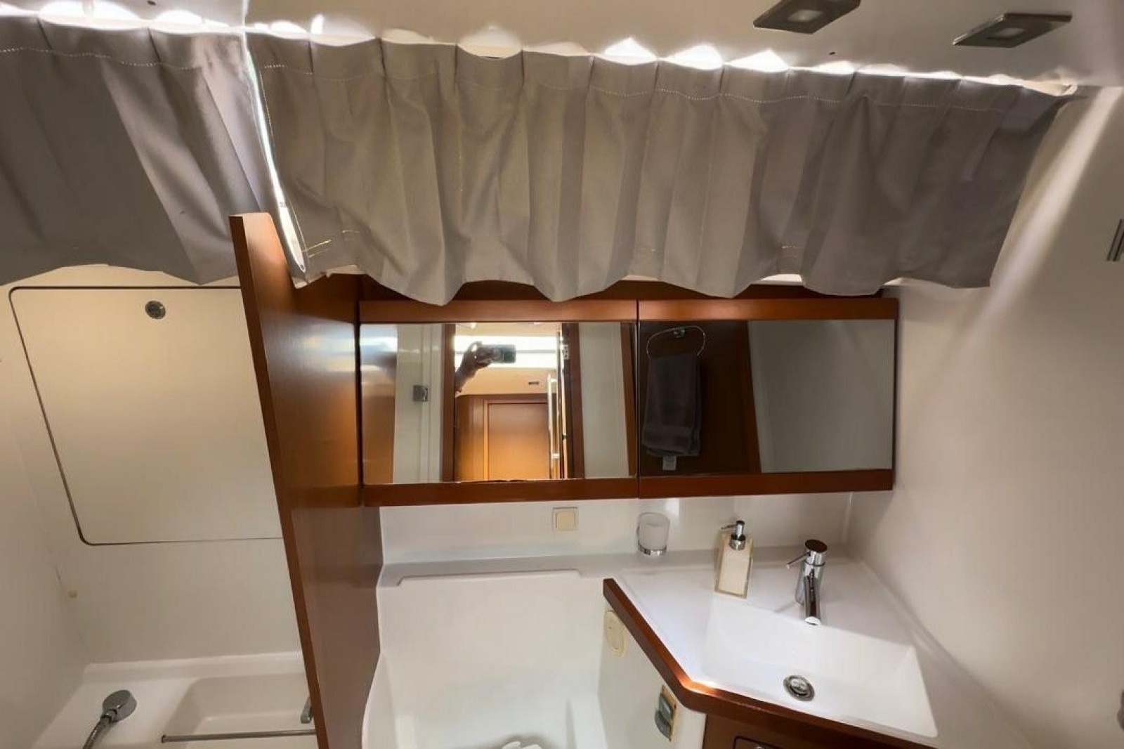 2014 Beneteau Oceanis 48