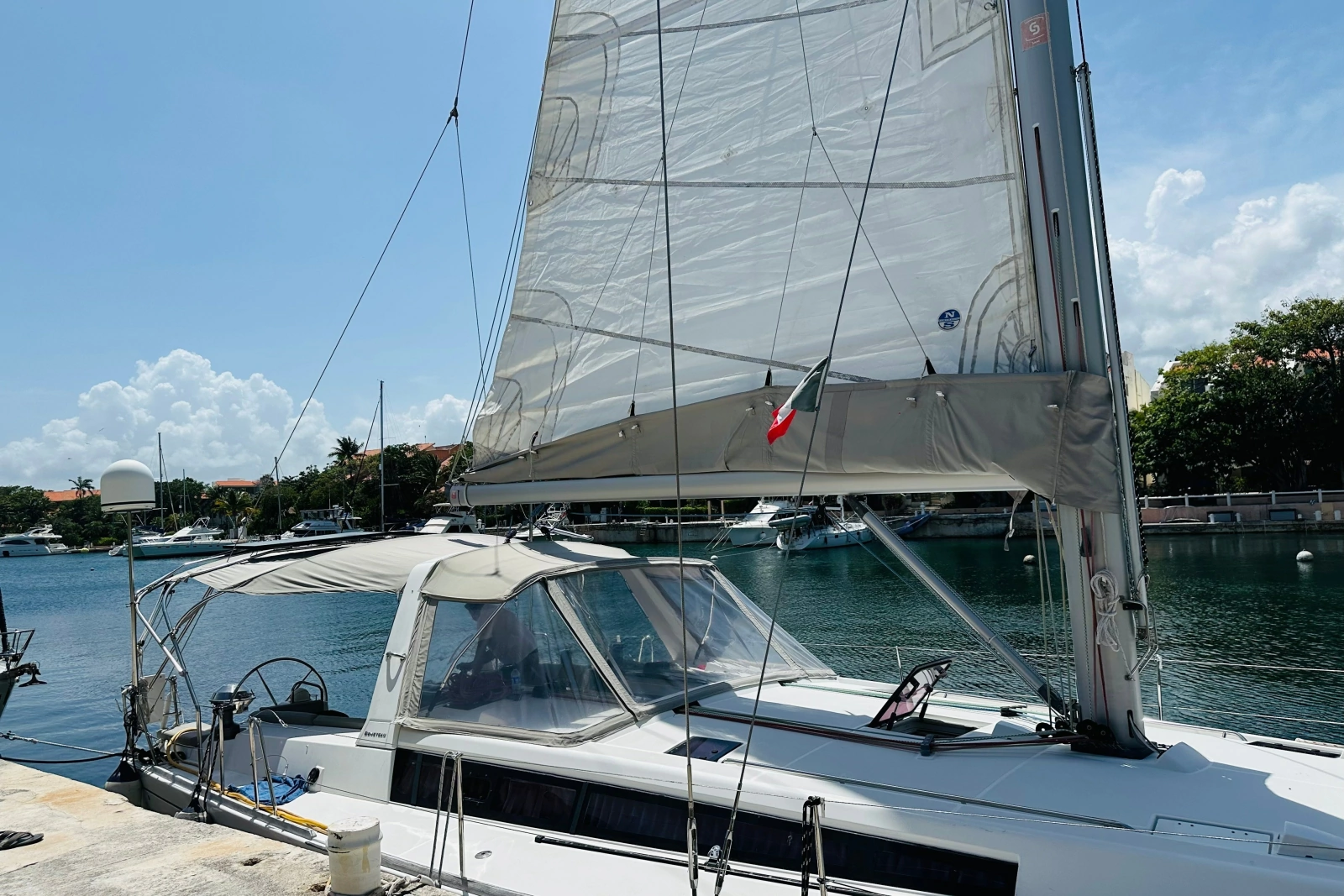 2014 Beneteau Oceanis 48