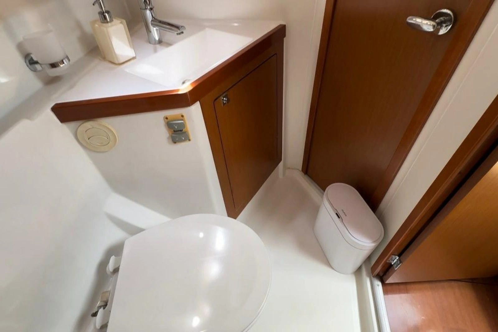2014 Beneteau Oceanis 48