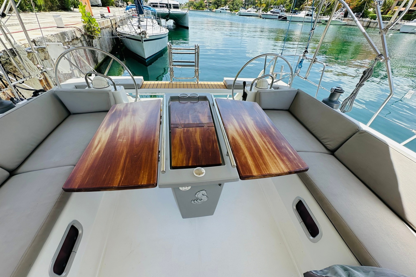 2014 Beneteau Oceanis 48