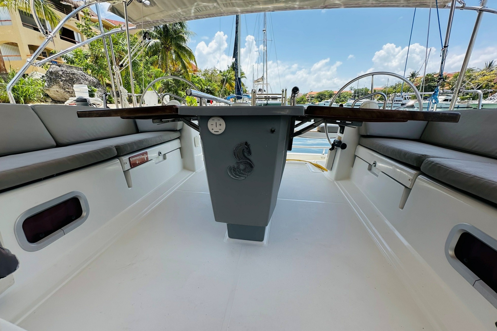 2014 Beneteau Oceanis 48