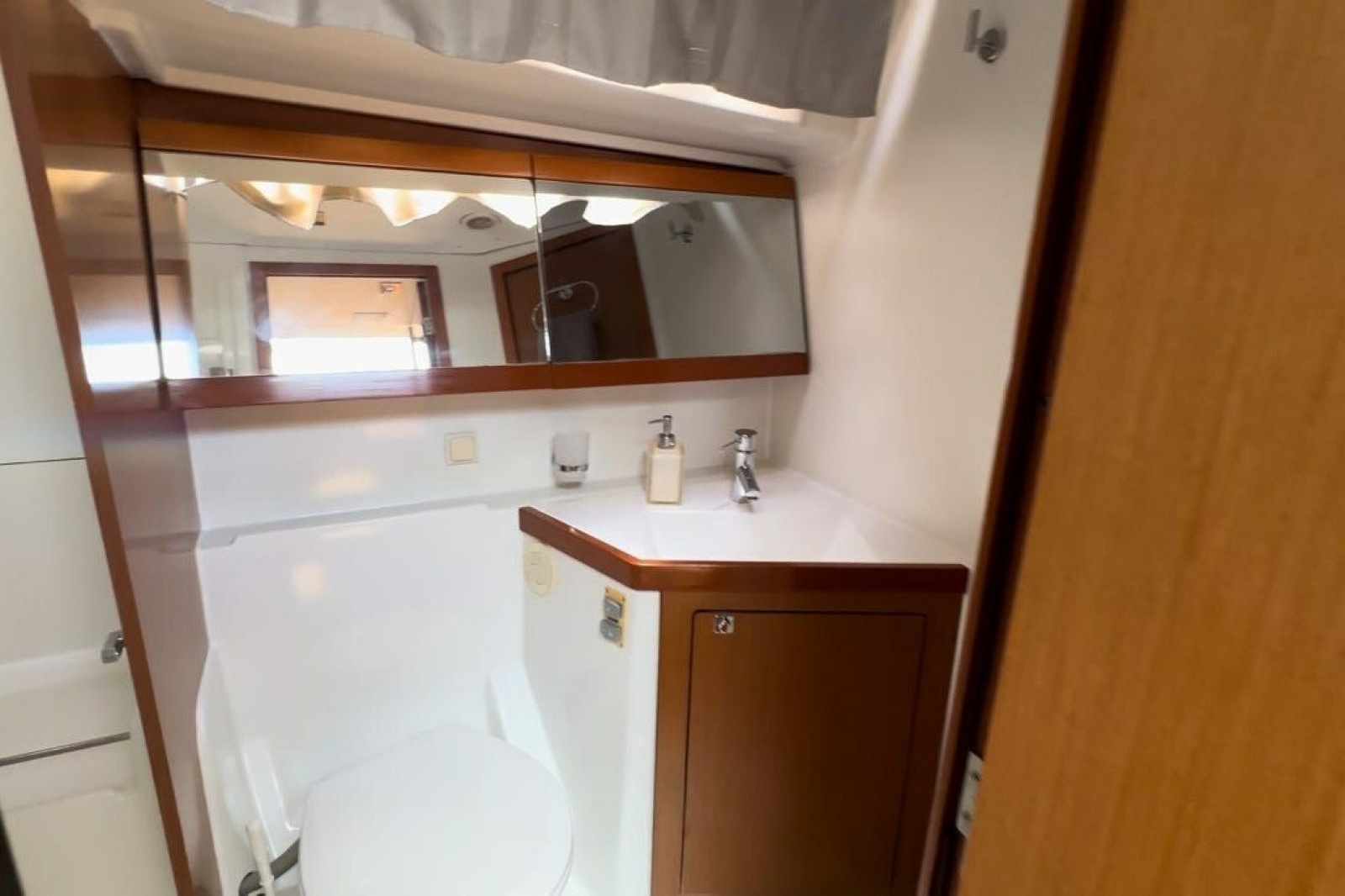 2014 Beneteau Oceanis 48
