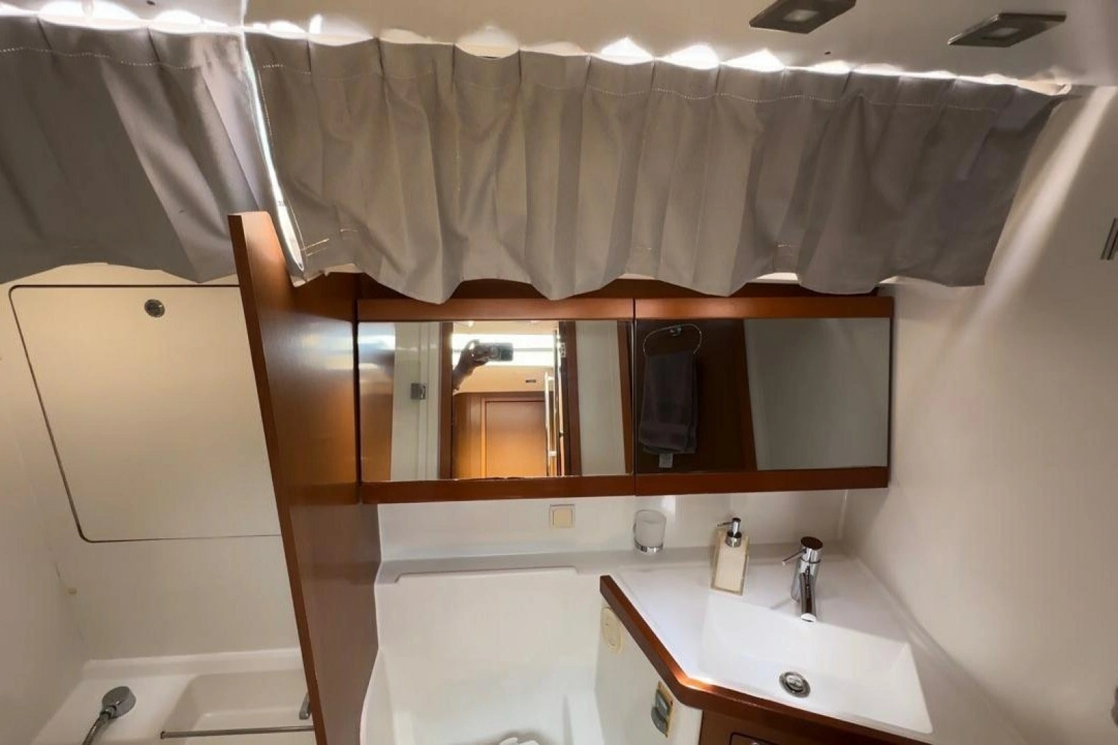 2014 Beneteau Oceanis 48