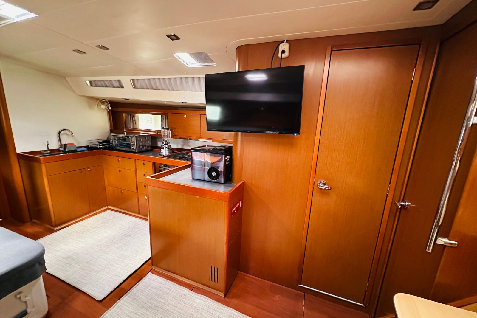 2014 Beneteau Oceanis 48