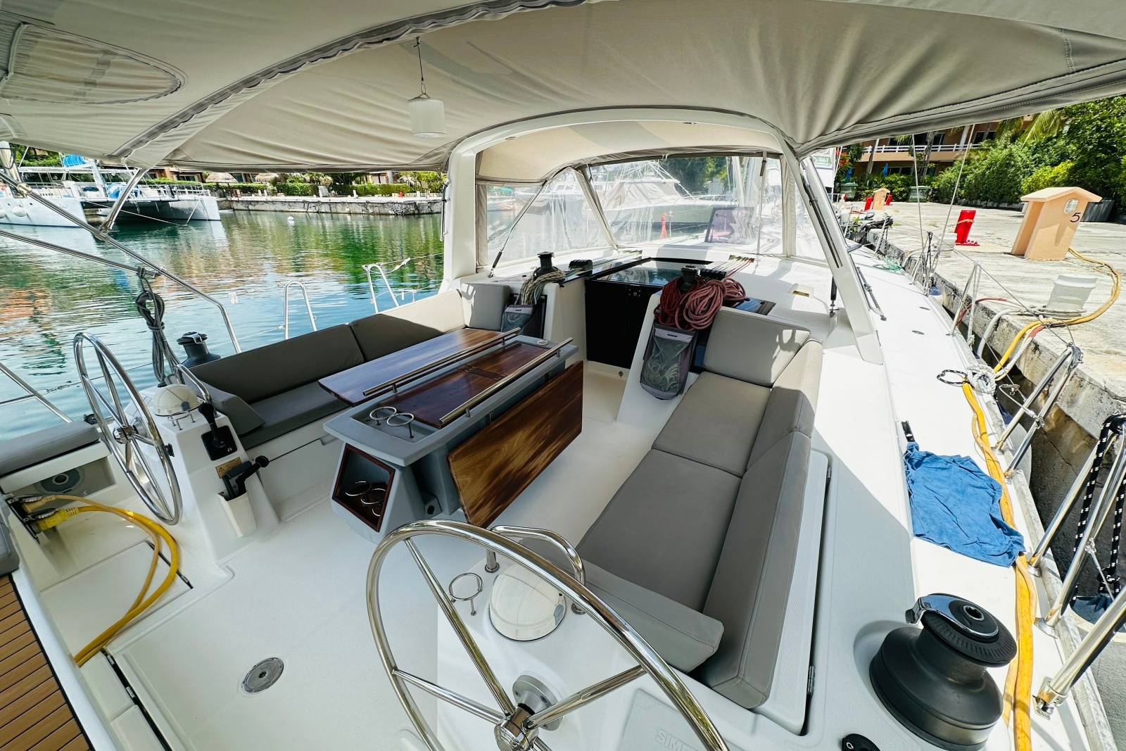 2014 Beneteau Oceanis 48