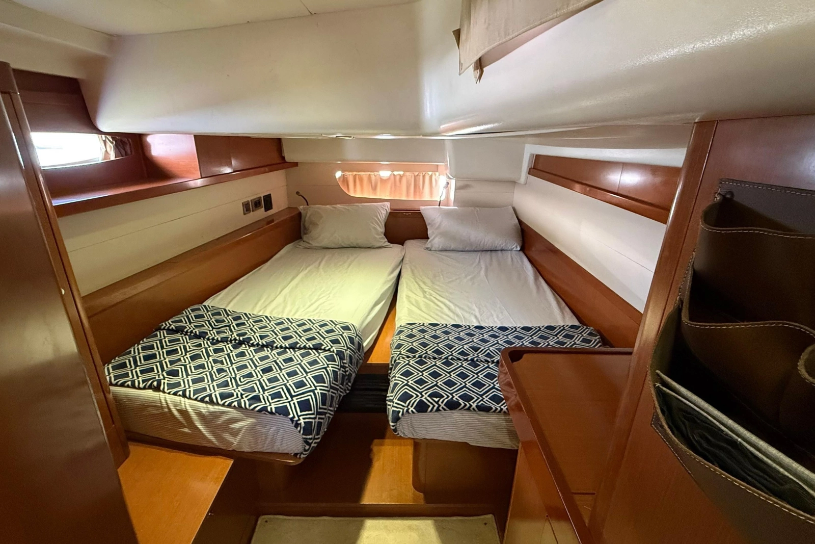 2013 Beneteau Oceanis 58