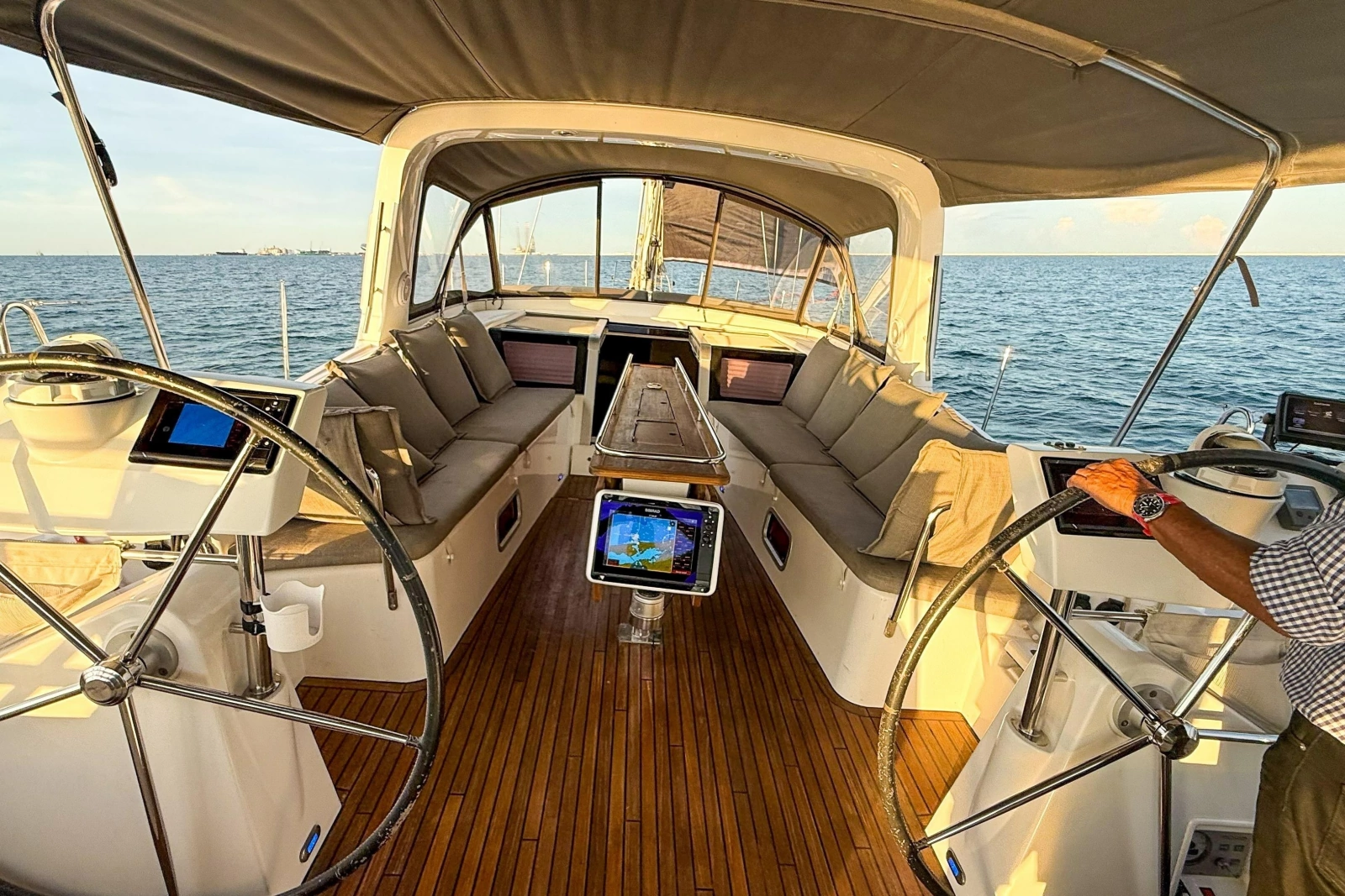 2013 Beneteau Oceanis 58