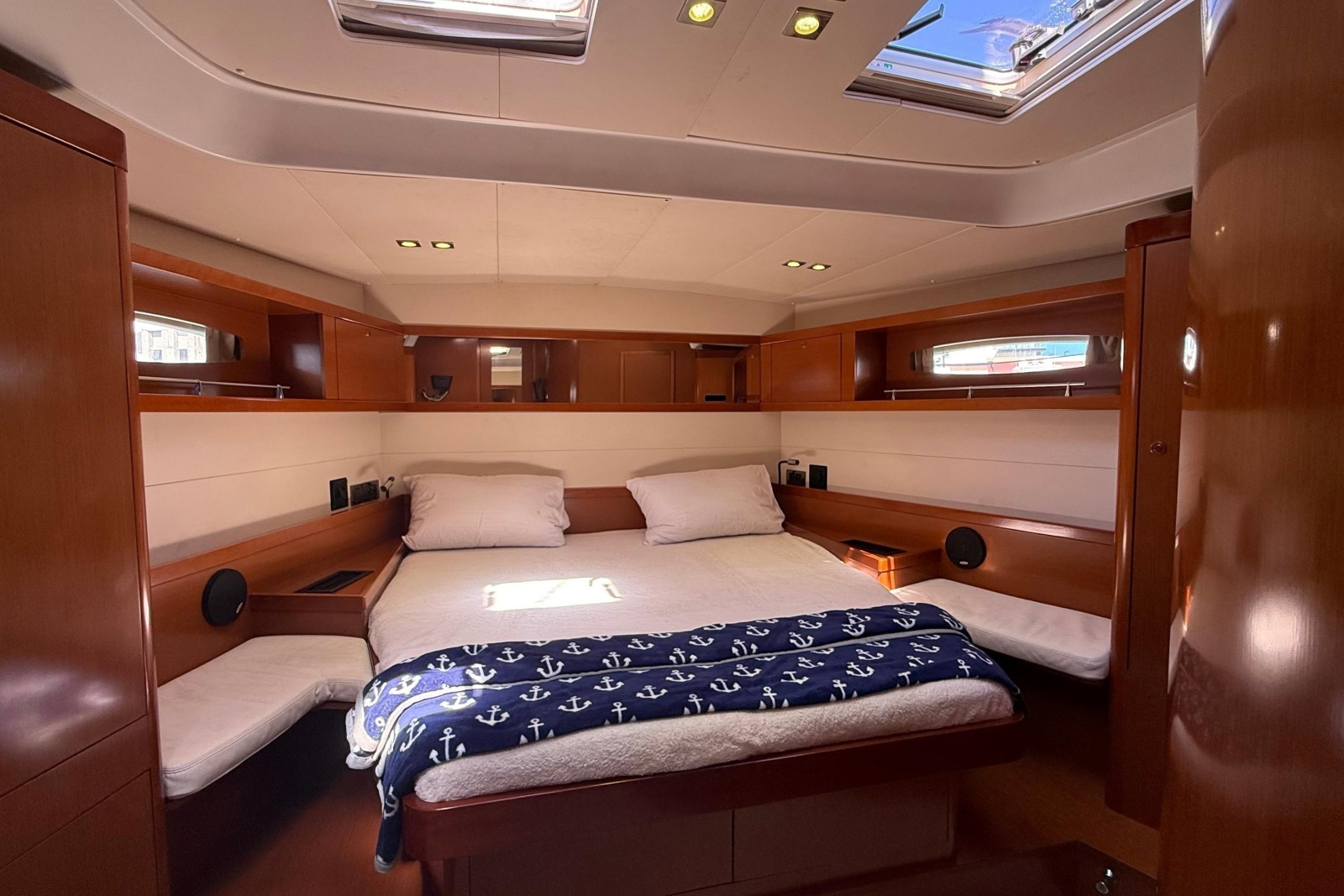 2013 Beneteau Oceanis 58