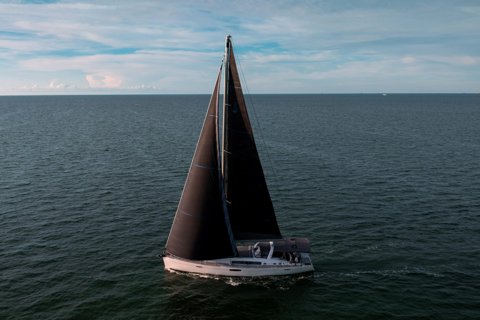 2013 Beneteau Oceanis 58
