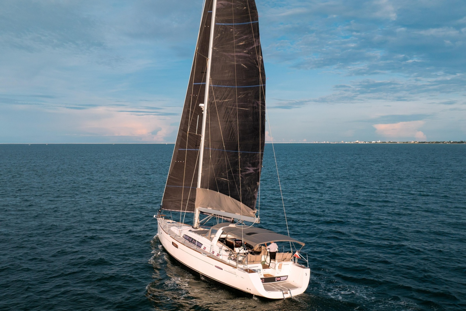 2013 Beneteau Oceanis 58