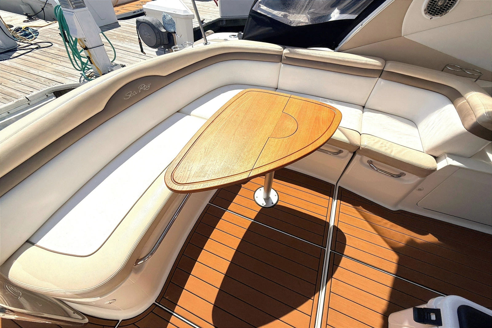 2013 Sea Ray Sundancer 370
