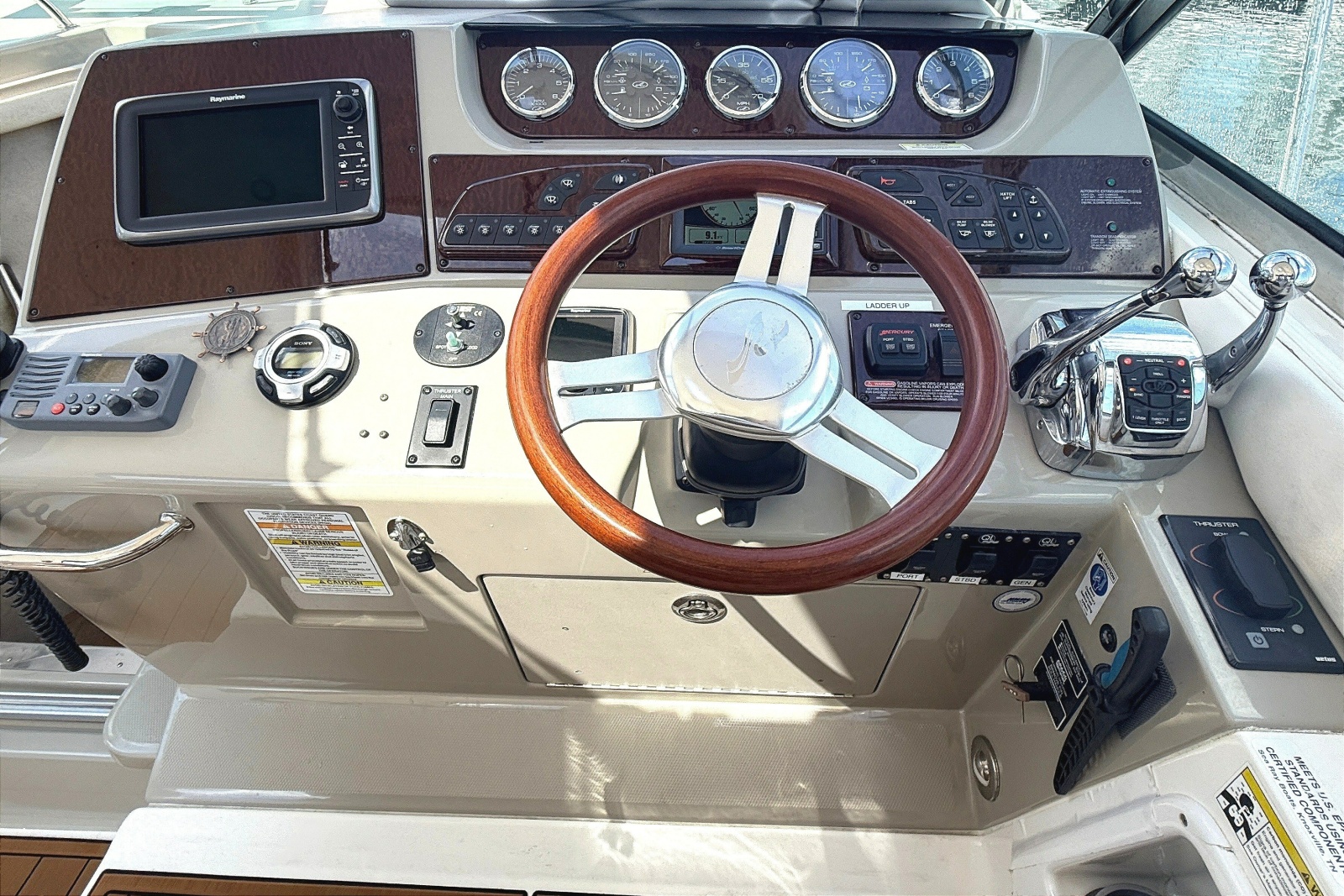 2013 Sea Ray Sundancer 370
