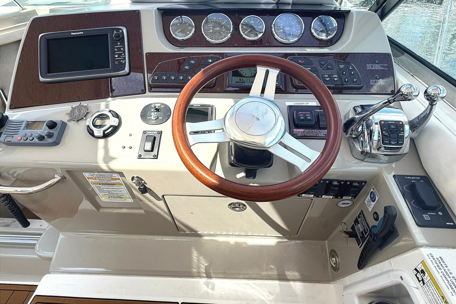 2013 Sea Ray Sundancer 370