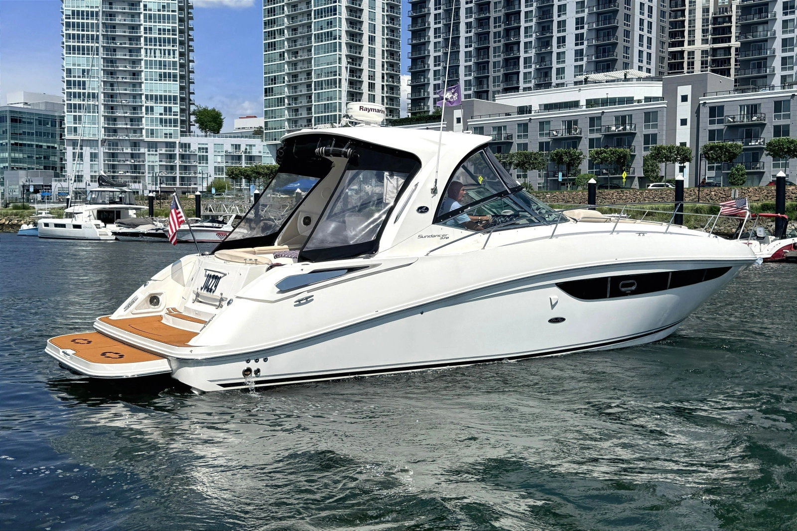 2013 Sea Ray Sundancer 370