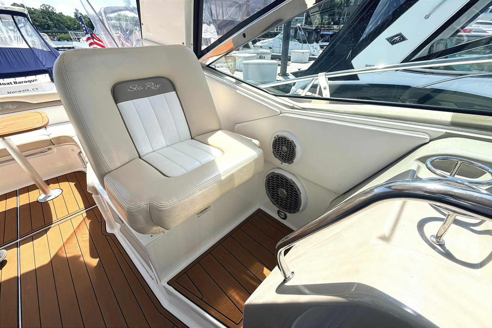 2013 Sea Ray Sundancer 370