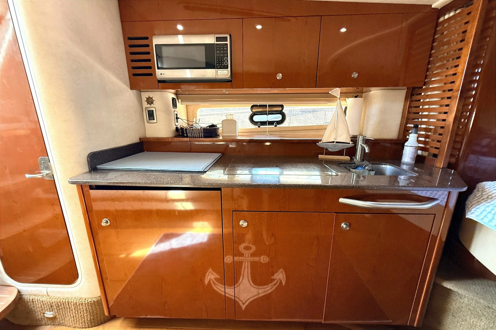 2013 Sea Ray Sundancer 370