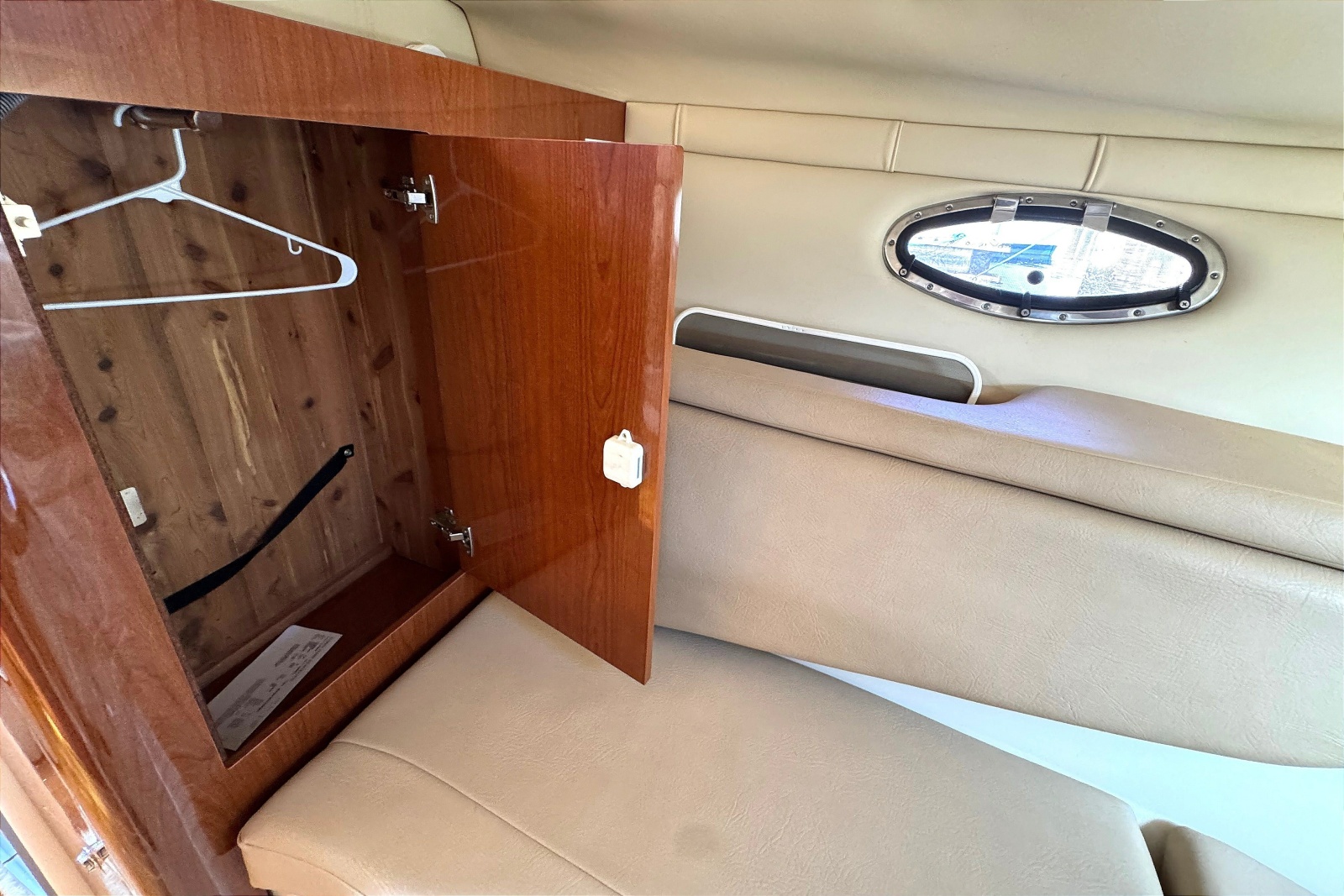 2010 Regal 2860 Window Express