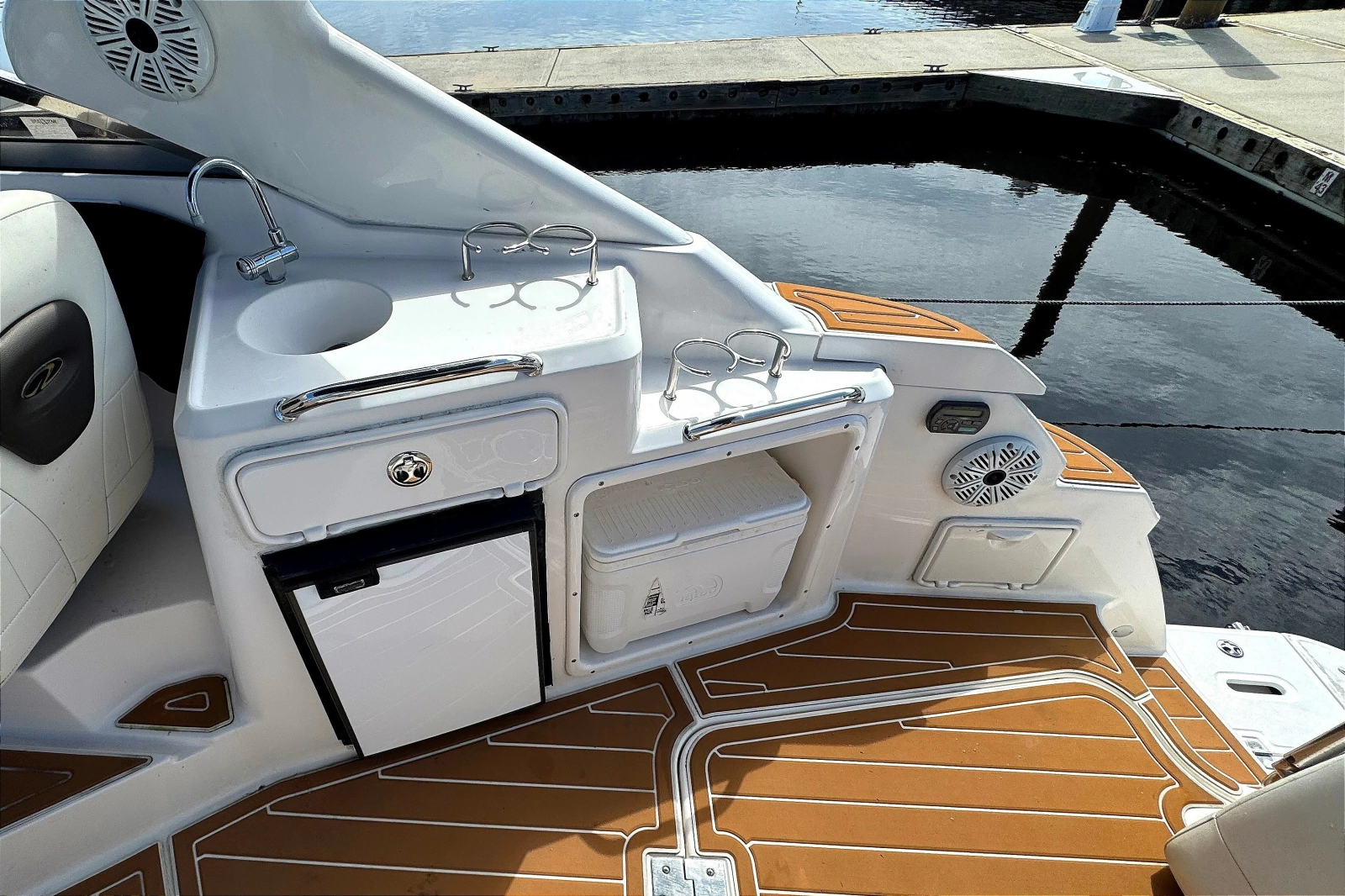 2010 Regal 2860 Window Express