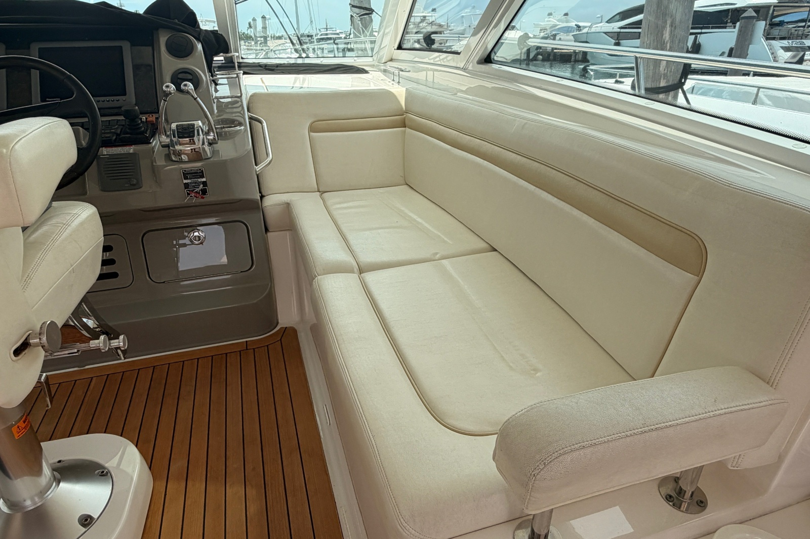 2010 Sea Ray Sundancer 540