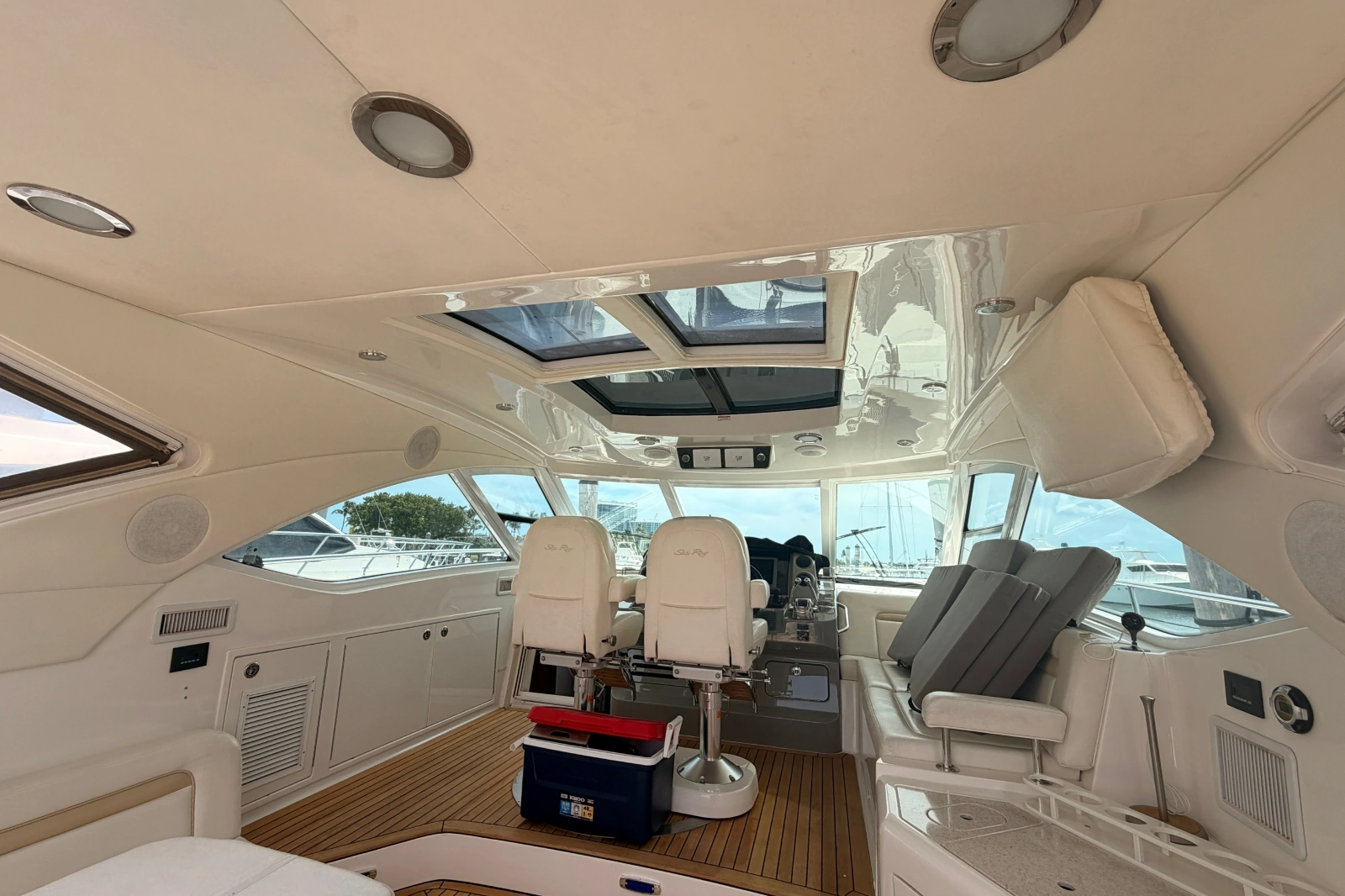 2010 Sea Ray Sundancer 540